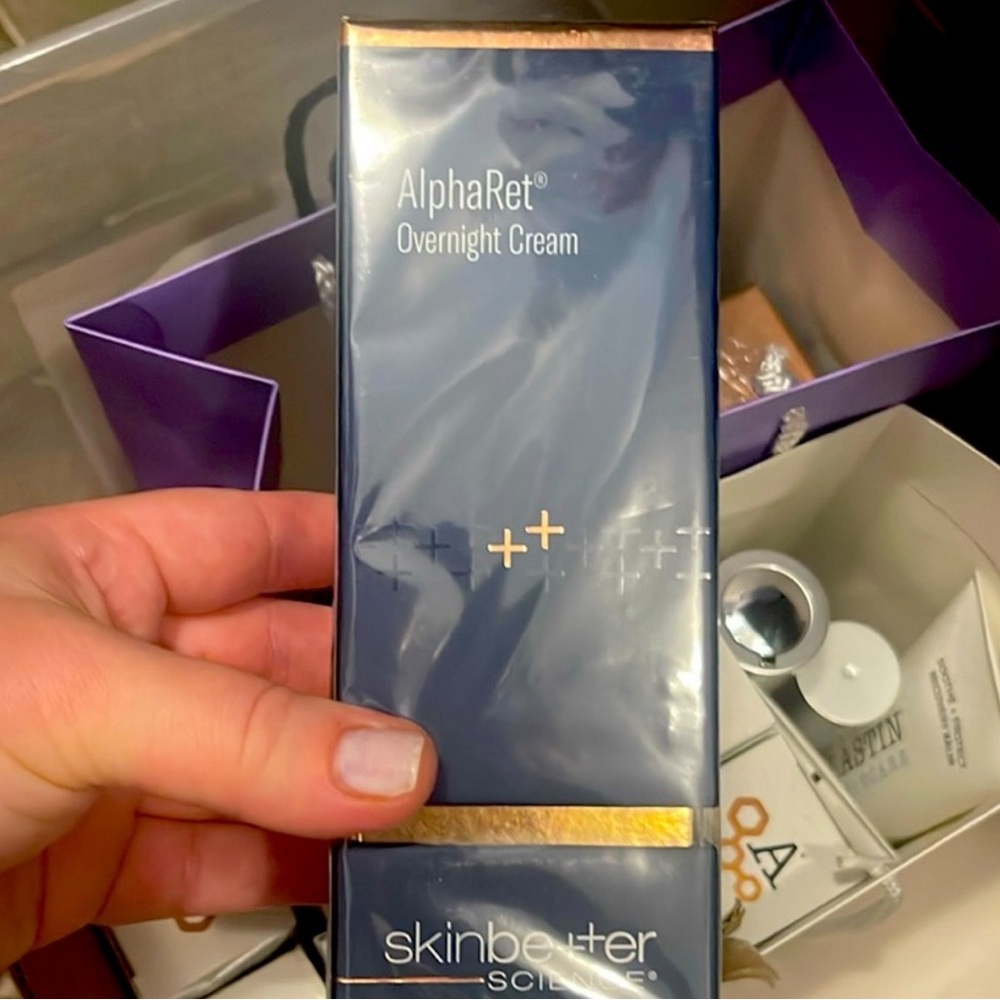 SALE🎉🎉SkinBetter “AlphaRet” overnight cream
